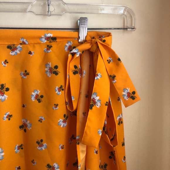 LOFT Floral Wrap Skirt - Picture 7 of 9